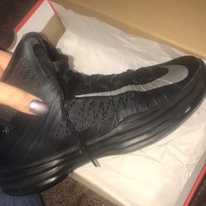 Nike HyperDunk.    (I’ll trade,feel free to deal)